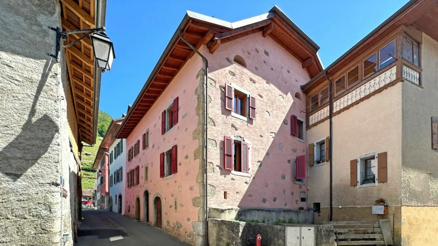 Edificio residenziale in vendita - Rue De Margeiron 2, 1867 Ollon VD