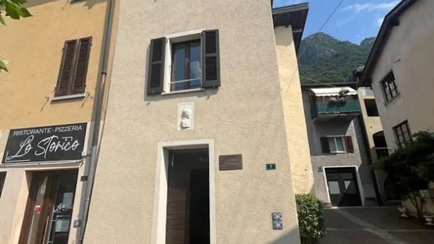 Single house for rent - Piazza Della Comunità 7, 6912 Pazzallo