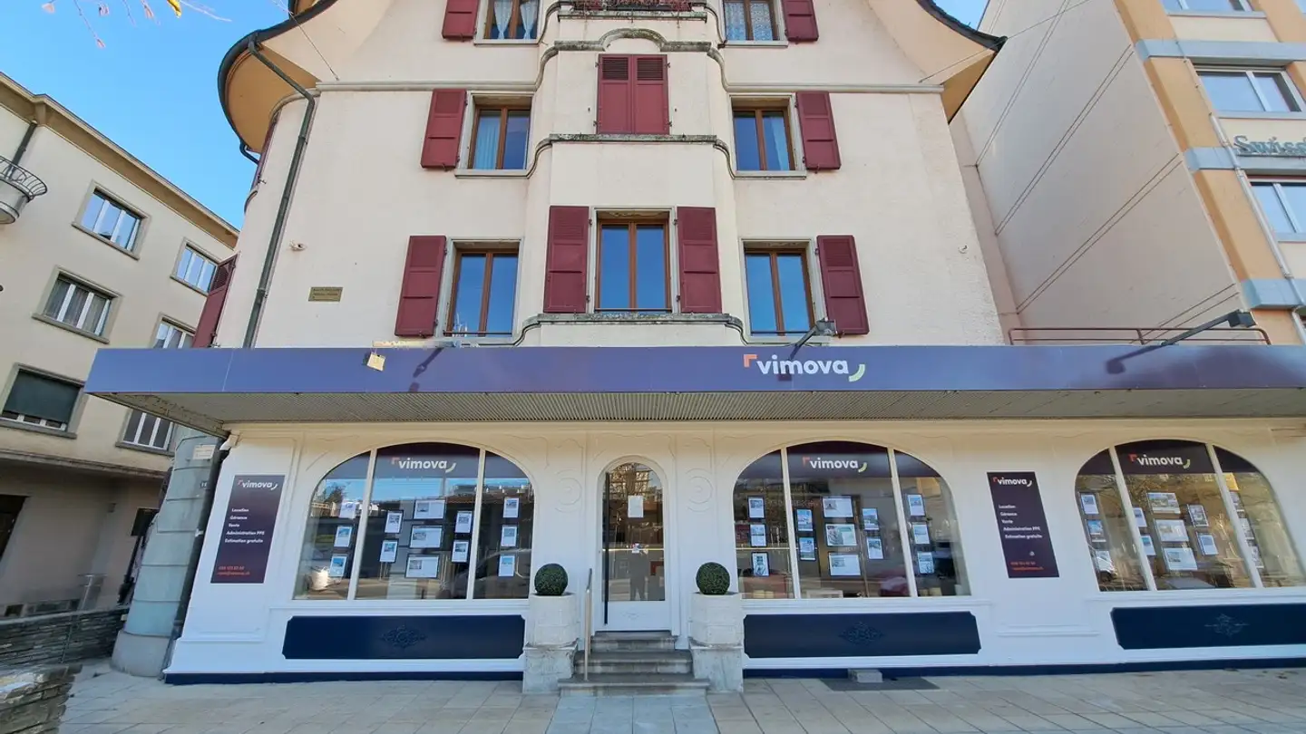 Commercial à louer - Place De La Gare 11, 1260 Nyon