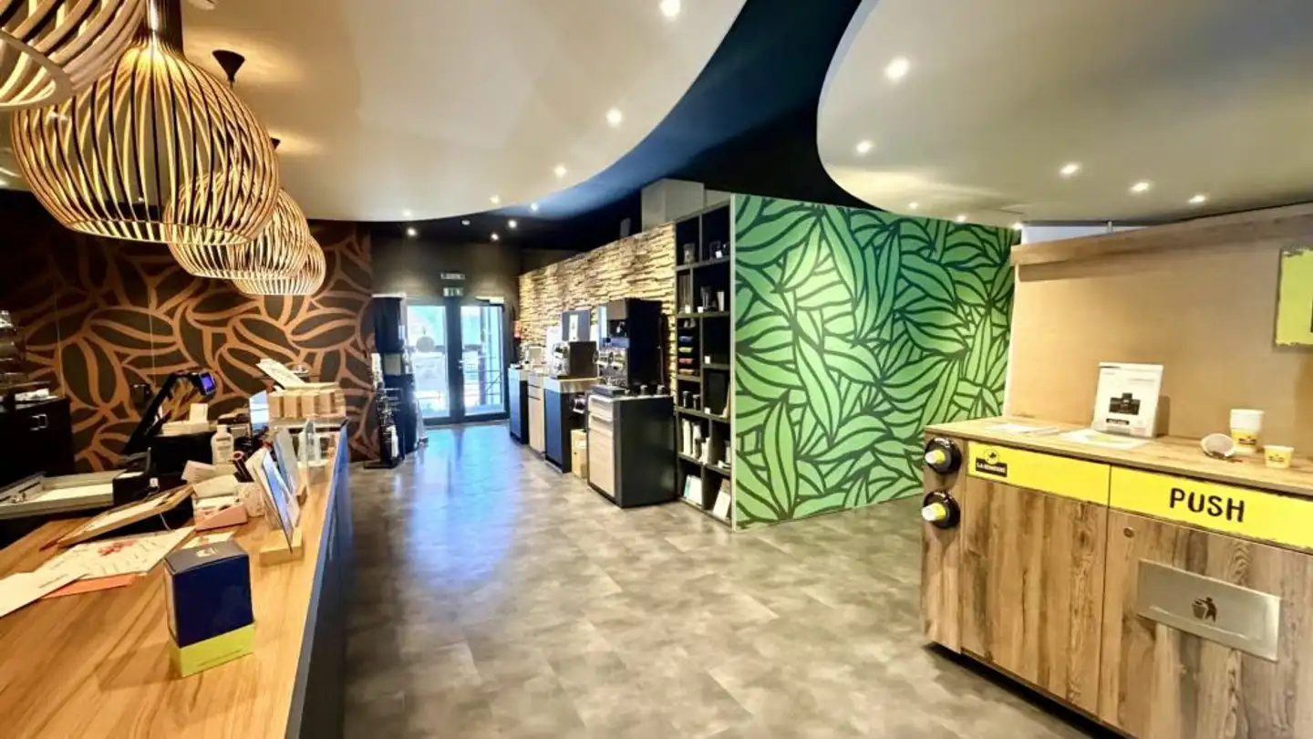 Gewerbe mieten - Avenue Des Pâquiers 22, 2072 St-Blaise