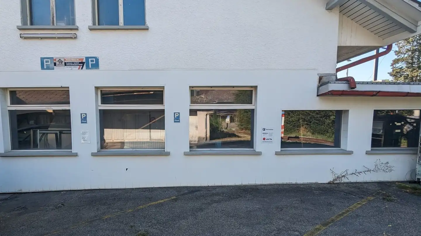 Place de parking extérieure à louer - Mühlestützli, 3455 Grünen