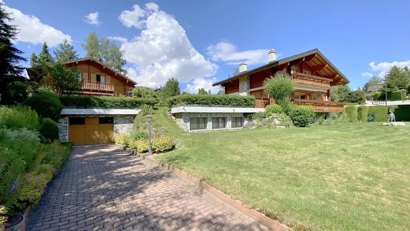 Chalet for sale - Route Du Golf 33, 3963 Crans-Montana