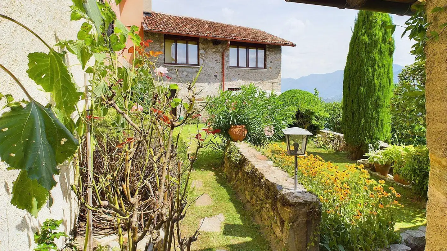 Casa in vendita - Piazzetta Municipio 2, 6992 Vernate