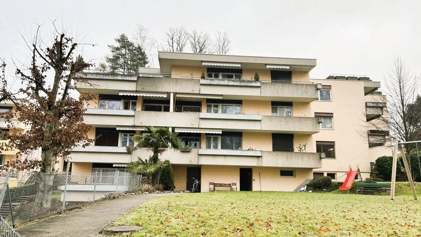 Tiefgaragenstellplatz mieten - Krebsbärenhalde 2, 6048 Horw