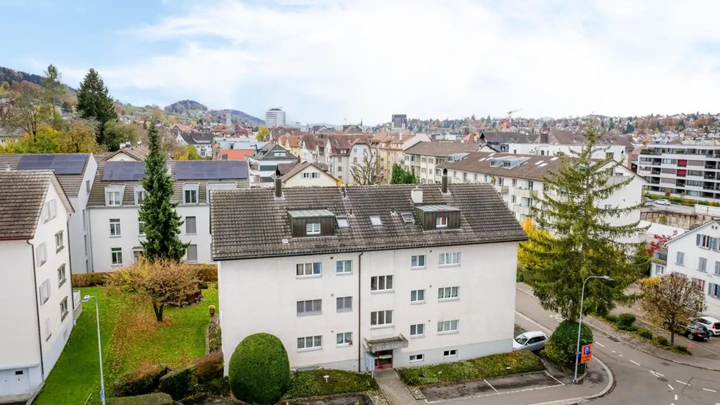 Place de parking extérieure à louer - Grütlistrasse 6, 9000 St. Gallen