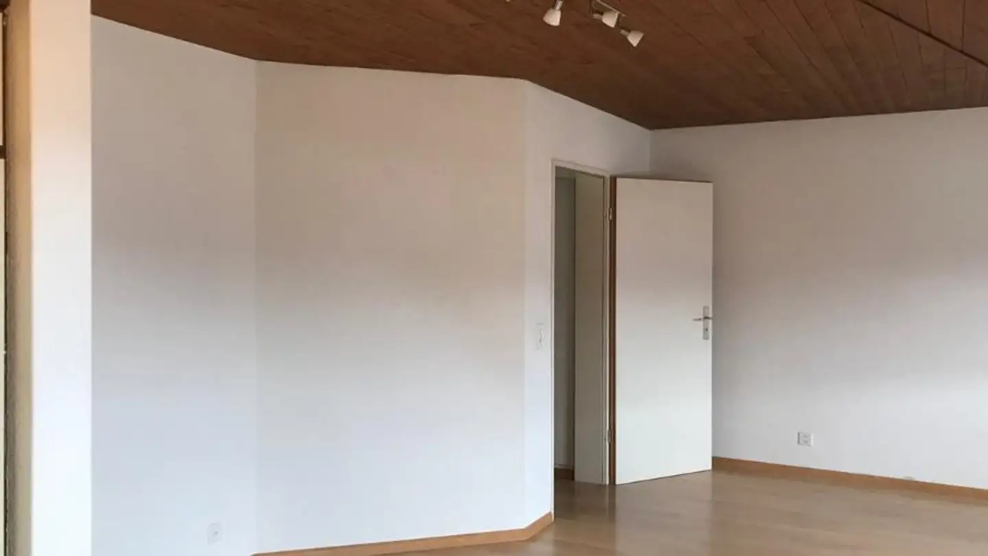 Dachgeschosswohnung mieten - Hauptstrasse 71, 4147 Aesch BL - Foto 3