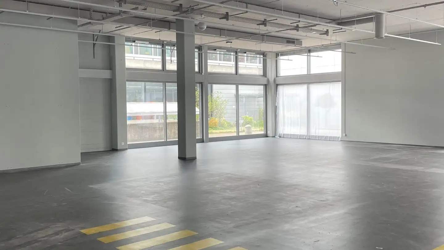 Commerciale in affitto - Wässeristrasse 28, 8340 Hinwil - Photo 3