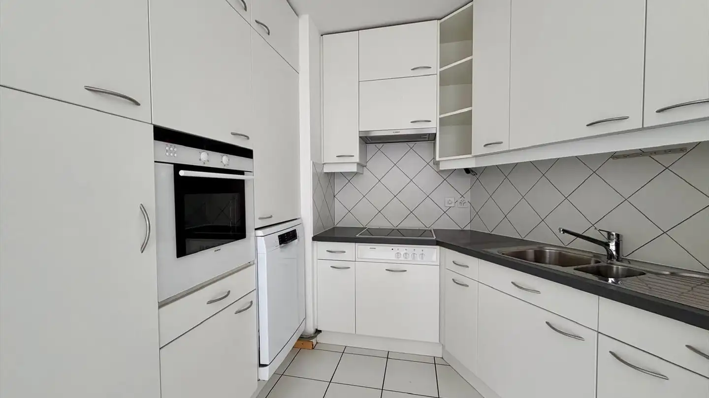 Apartment for rent - Avenue Léopold-Robert 11a, 2300 La Chaux-de-Fonds - Photo 3