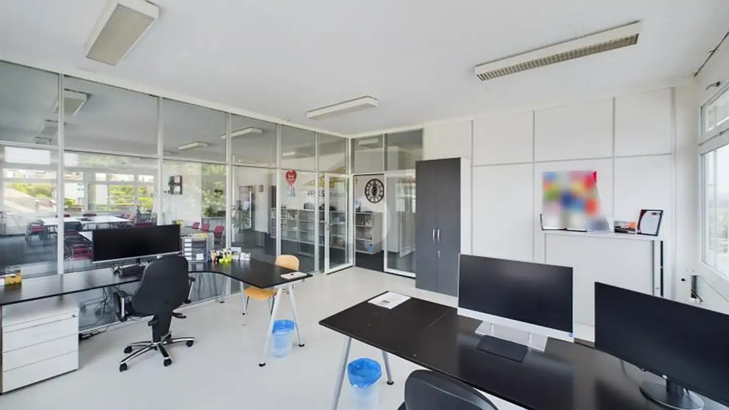 Office space for rent - 3232 Ins