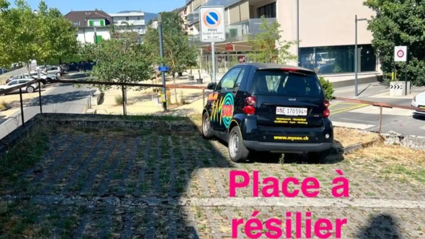 Parcheggio esterno in affitto - 2000 Neuchâtel