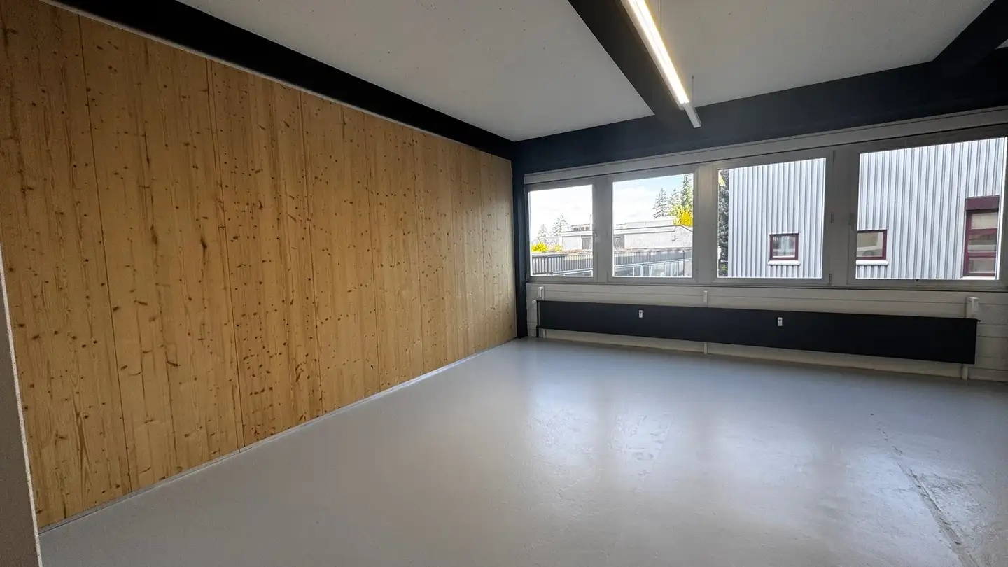 Espace de stockage à louer - Bruggacherstrasse 16, 8117 Fällanden