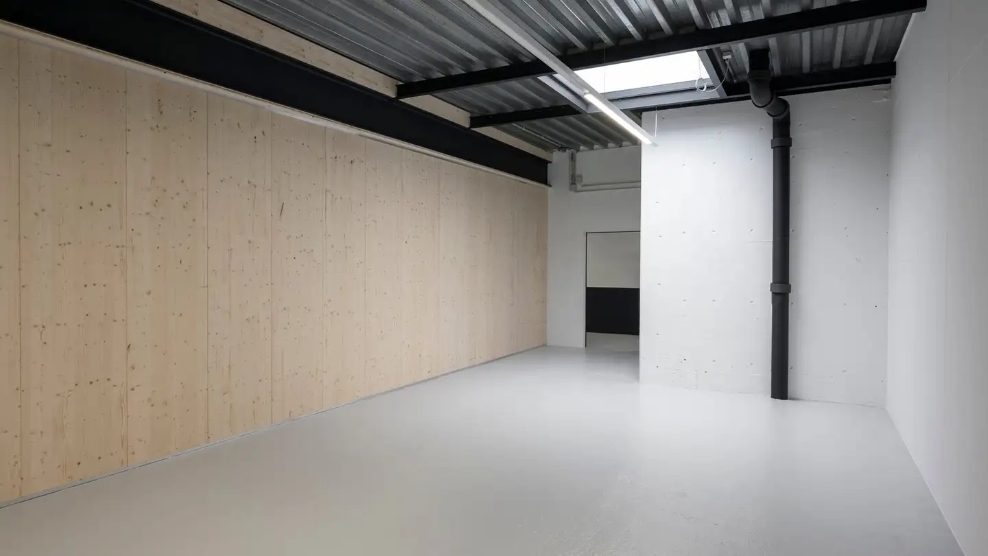 Spazio di archiviazione in vendita - Bruggacherstrasse 16, 8117 Fällanden - Photo 2