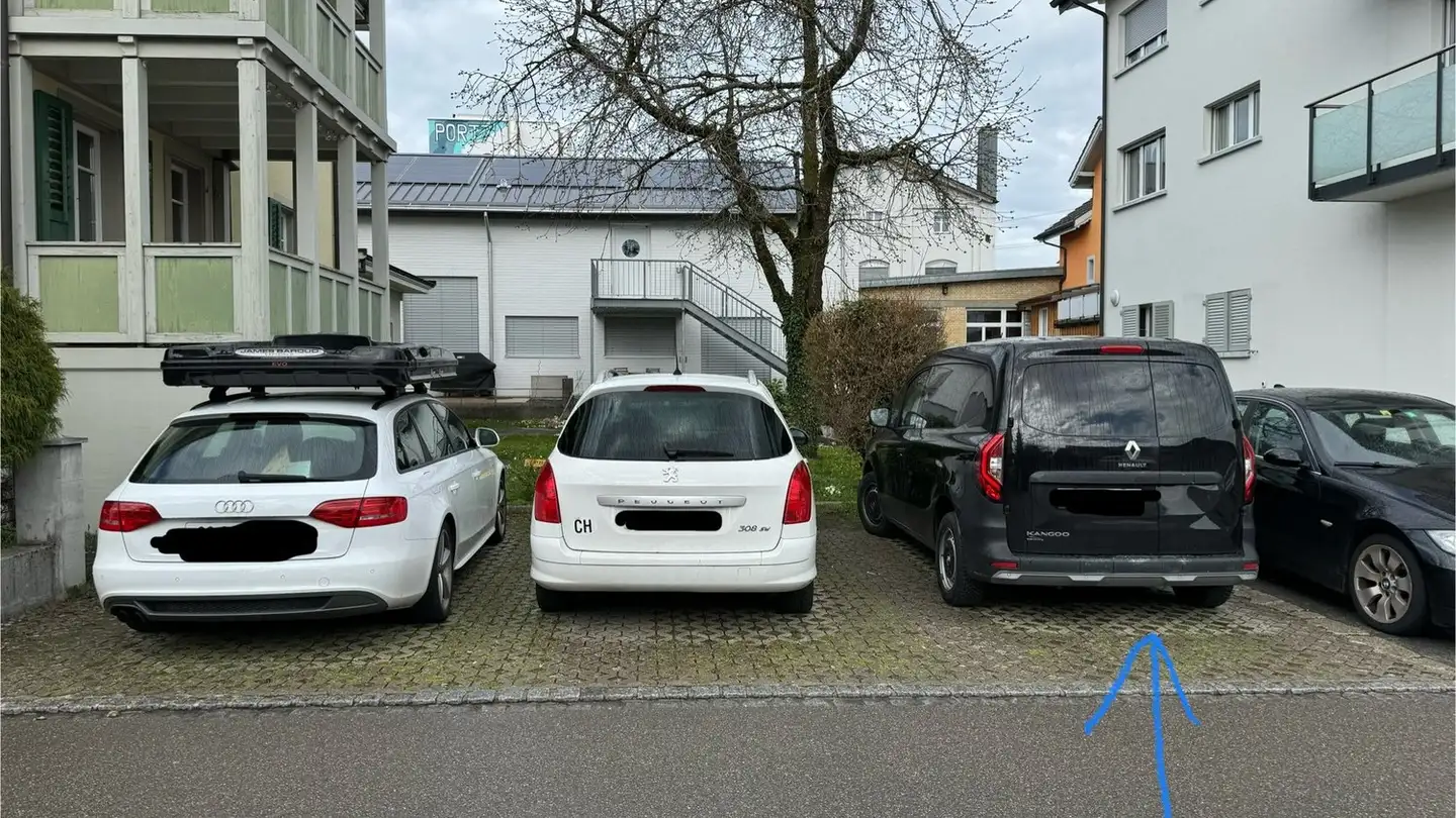 Place de parking extérieure à louer - Titlisstrasse 11, 9500 Wil SG - Photo 2