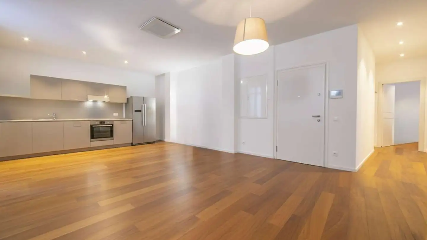 Wohnung mieten - Piazza Dell Indipendenza, 6900 Lugano - Foto 2