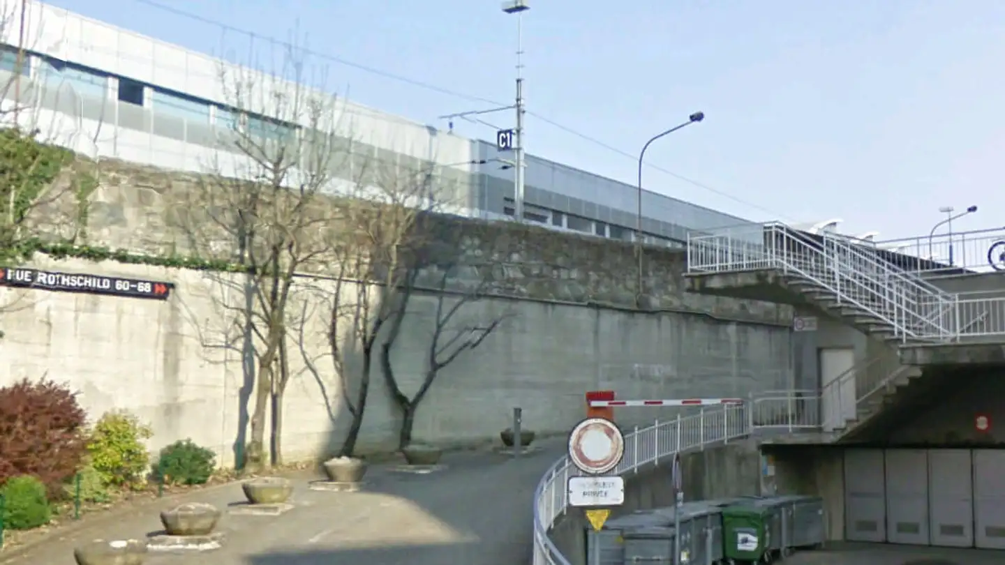 Place de parking souterraine à louer - Rue Rothschild 66, 1202 Genève