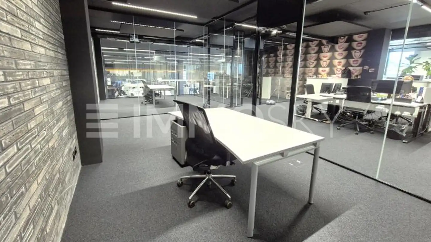 Mixed-use building for rent - 9443 Widnau