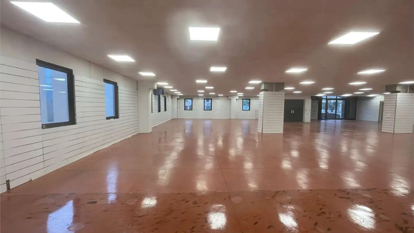 Shop for rent - 6928 Manno - Photo 3