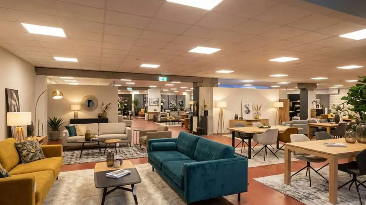 Shop for rent - 6928 Manno - Photo 2