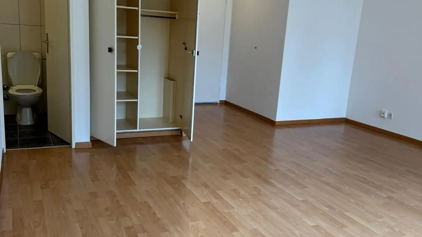 Apartment for rent - Unterfeldstrasse 4, 8050 Zürich - Photo 2
