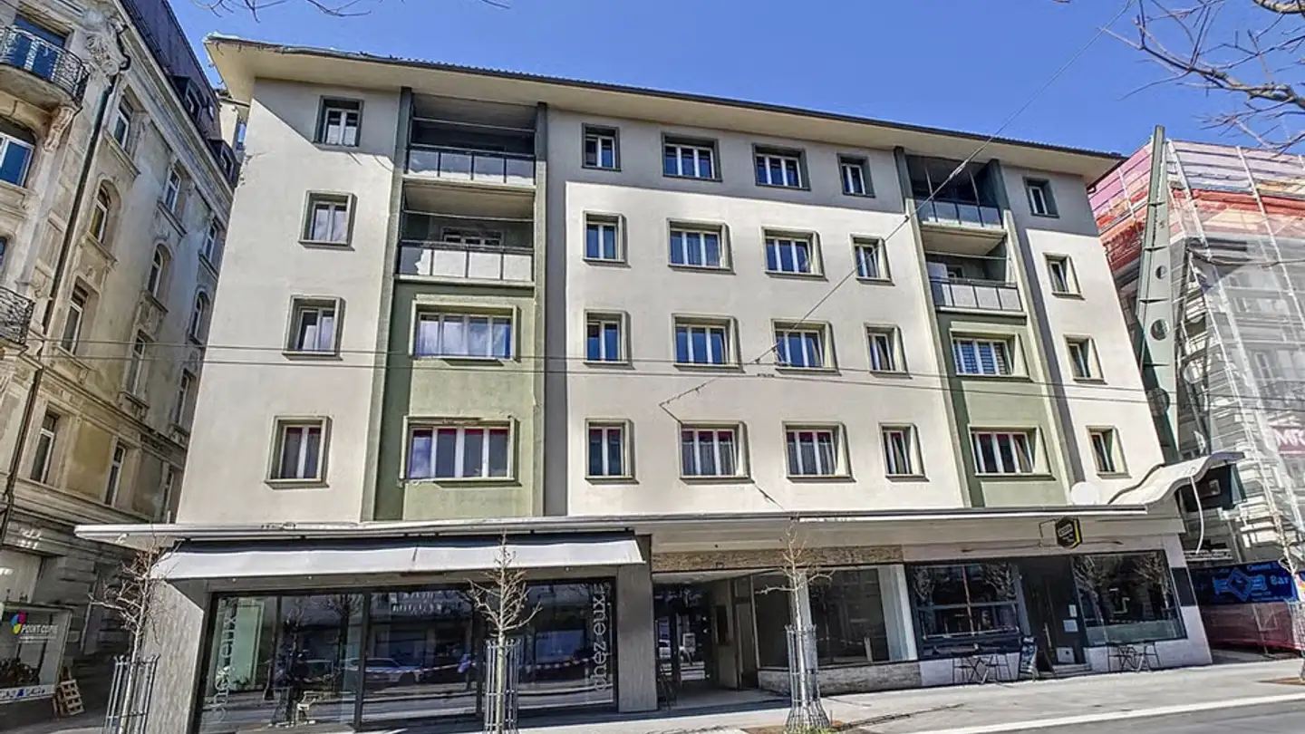 Commercial for rent - Avenue Léopold-Robert 84, 2300 La Chaux-de-Fonds - Photo 3