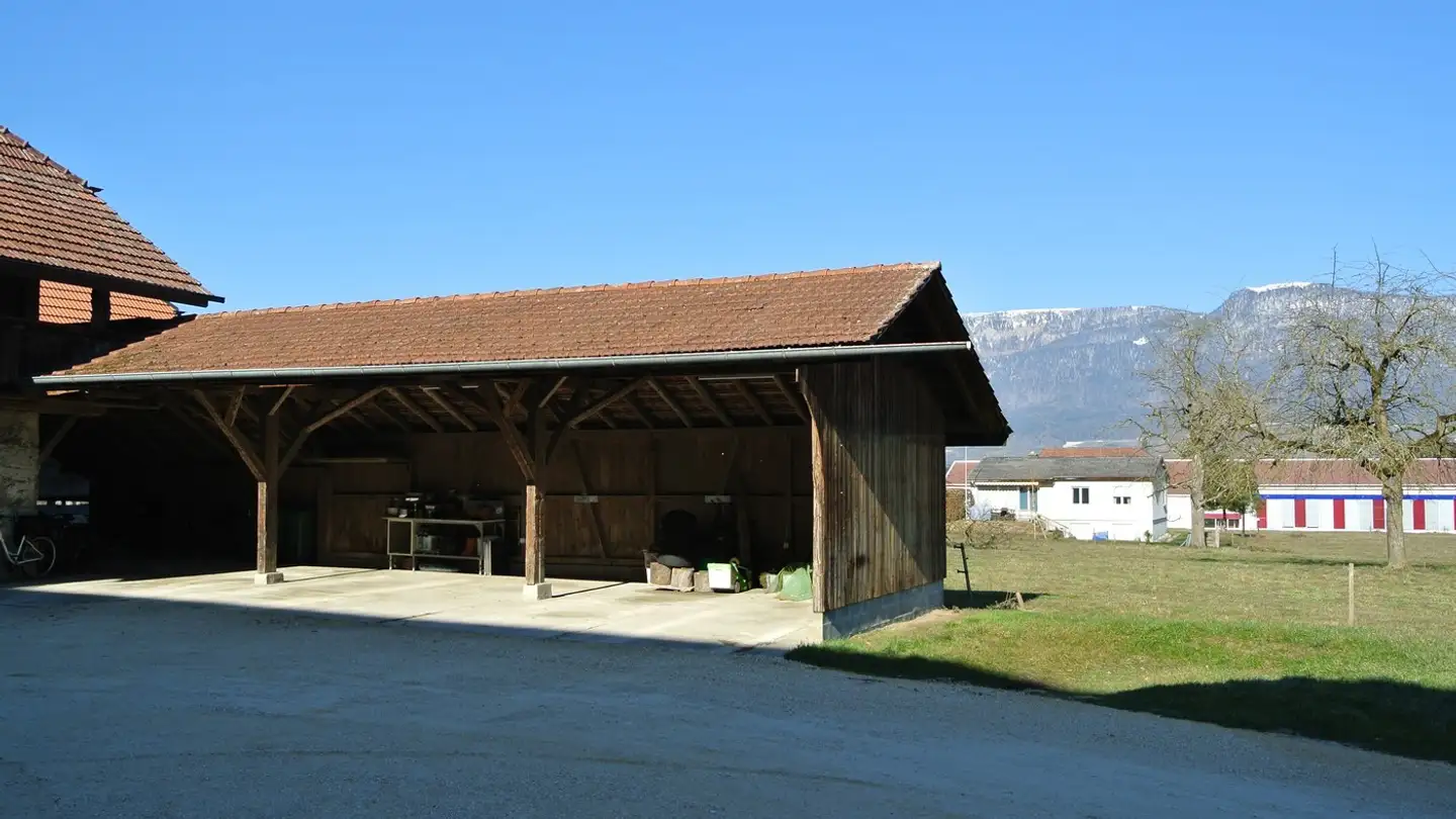 Place de parking couverte à louer - Dorfstrasse 20, 4574 Nennigkofen - Photo 2