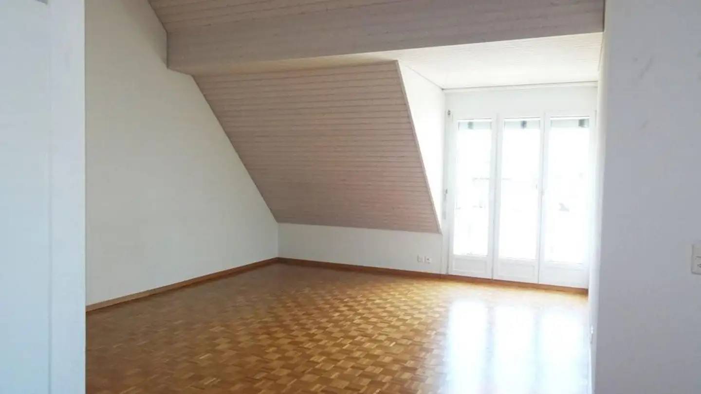 Attique à louer - Bahnhofstrasse 30, 8304 Wallisellen - Photo 2