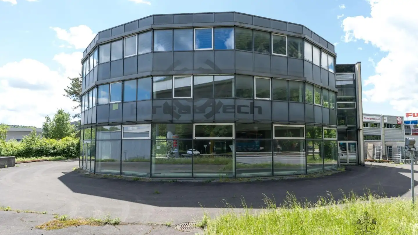 Gewerbe mieten - Route De Soleure / Solothurnstrasse 126, 2504 Biel/Bienne