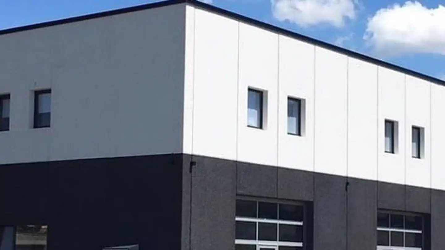 Immeuble industriel à louer - Au Tombex 40, 3280 Murten