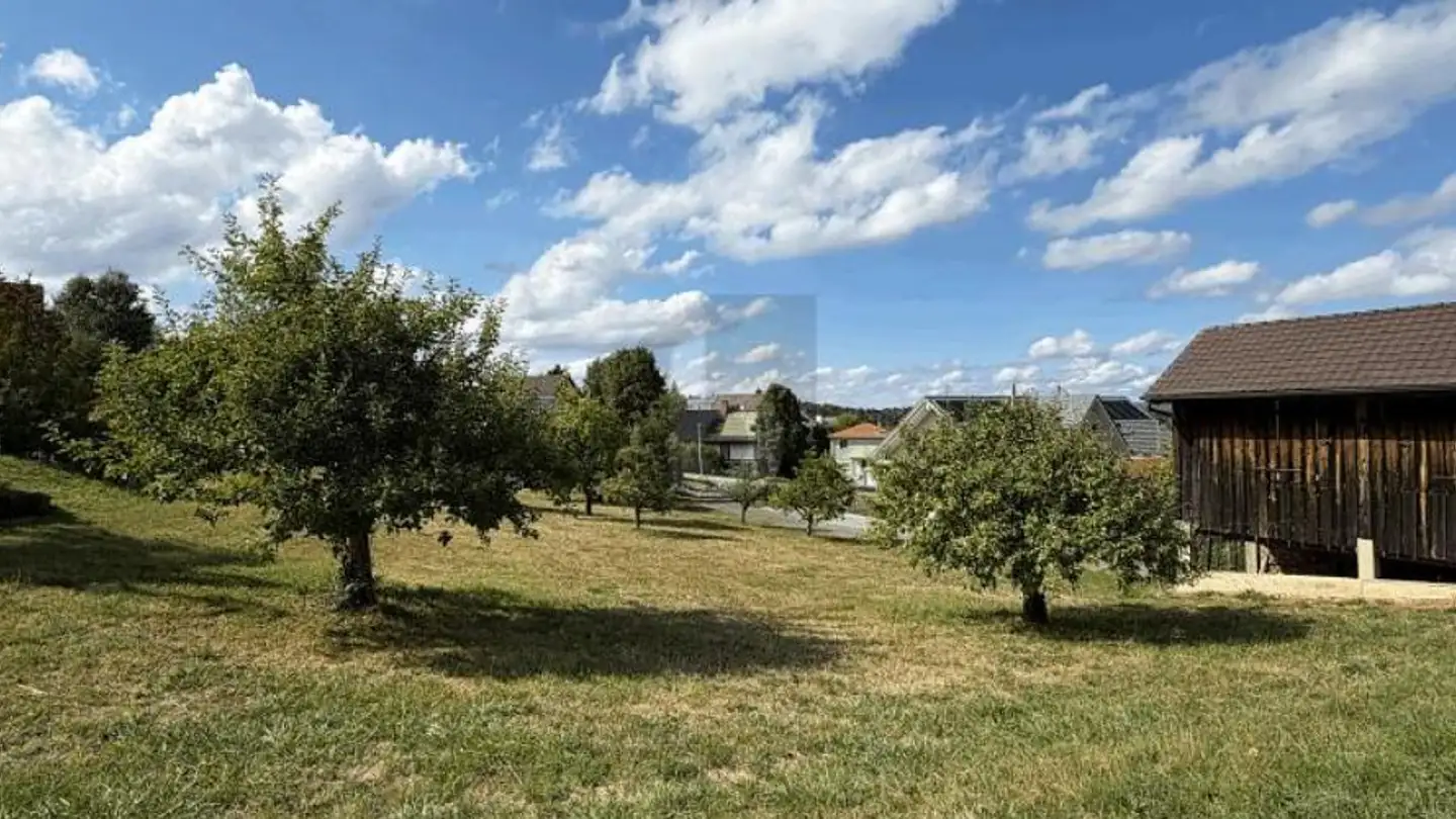 Constructible plot for sale - 4432 Lampenberg