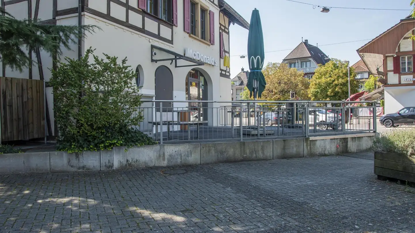 Restaurant for rent - Hirschenplatz 1, 3250 Lyss - Photo 4