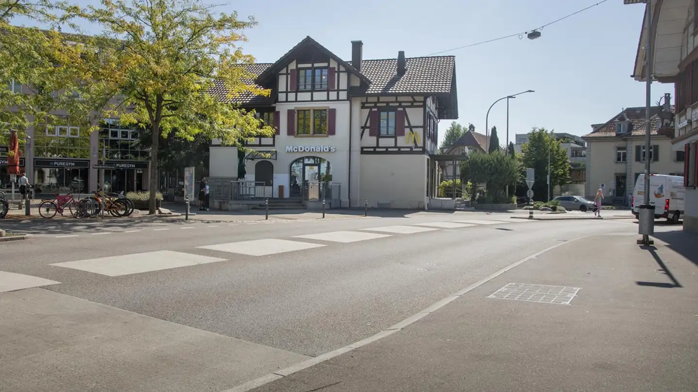 Restaurant for rent - Hirschenplatz 1, 3250 Lyss - Photo 2