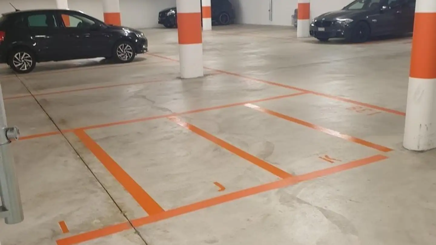 Überdachter Motorradparkplatz mieten - Sentmattstrasse 2, 8912 Obfelden