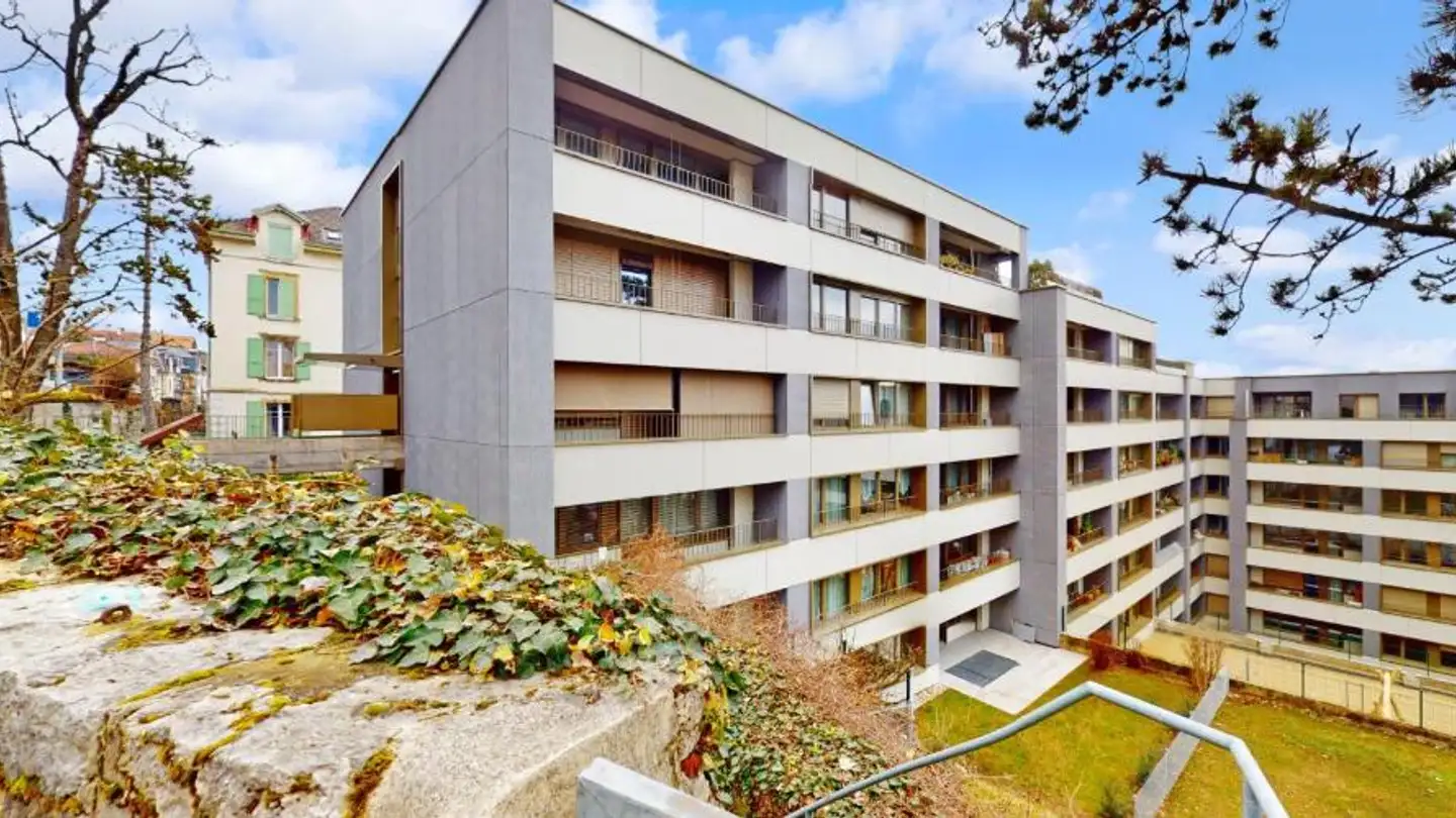 Place de parking souterraine à louer - Rue Des Sablons 43, 2000 Neuchâtel