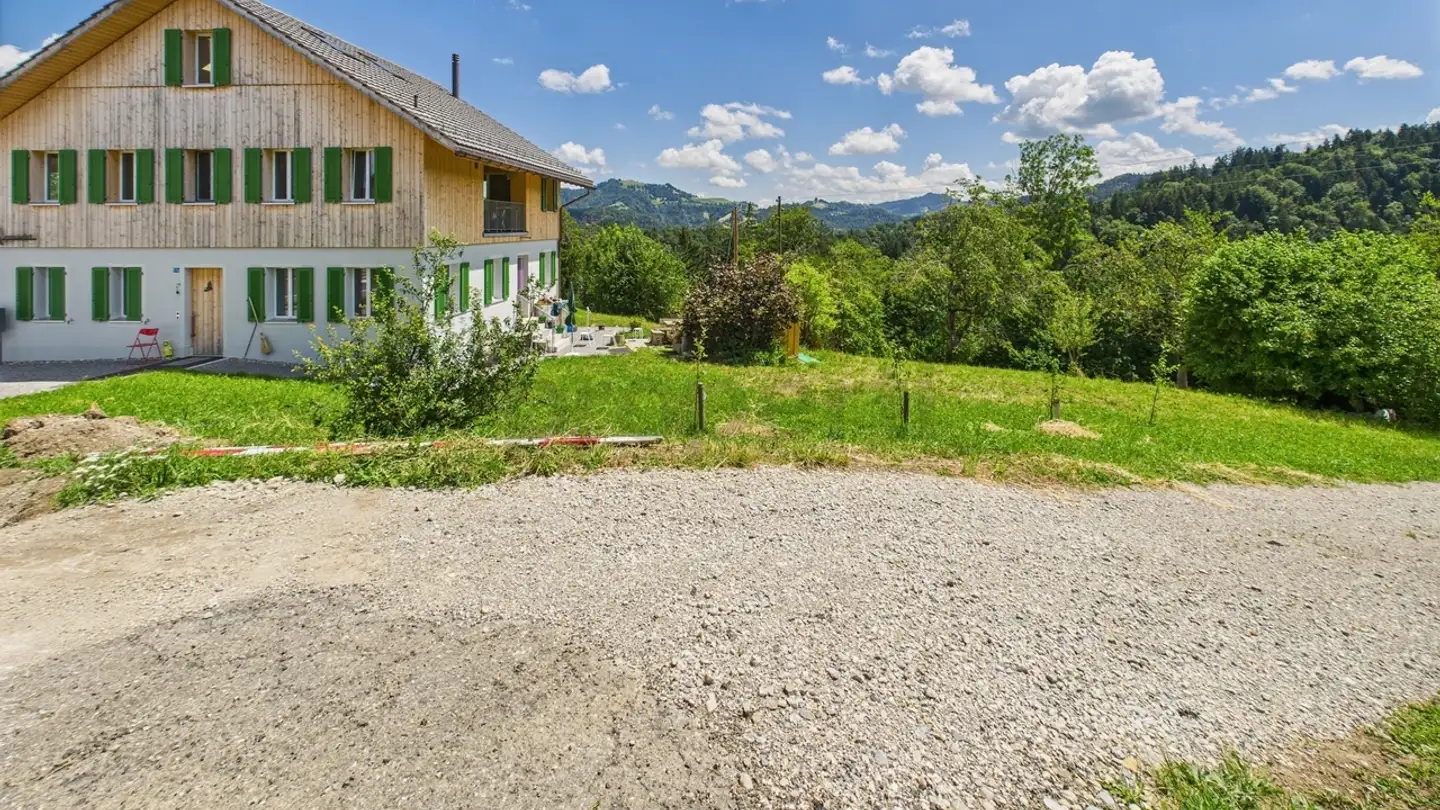 Attique à louer - 8494 Bauma