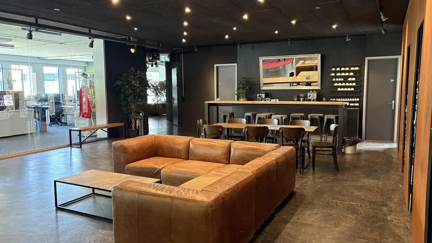 Office space for rent - Zürichstrasse 131, 8600 Dübendorf