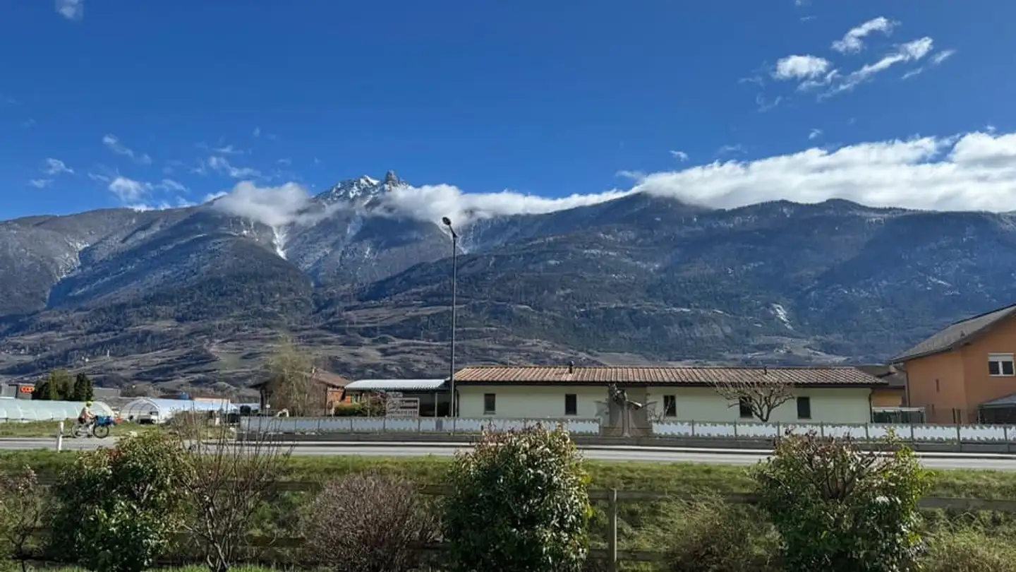 Single house for sale - 1926 Fully