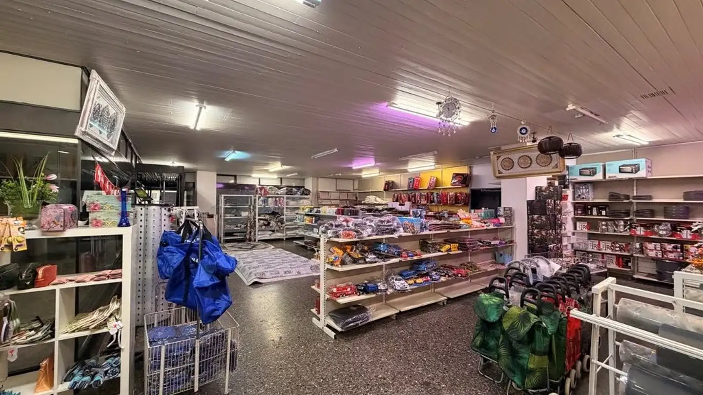 Magasin à louer - Zürcherstrasse 102, 8406 Winterthur - Photo 3