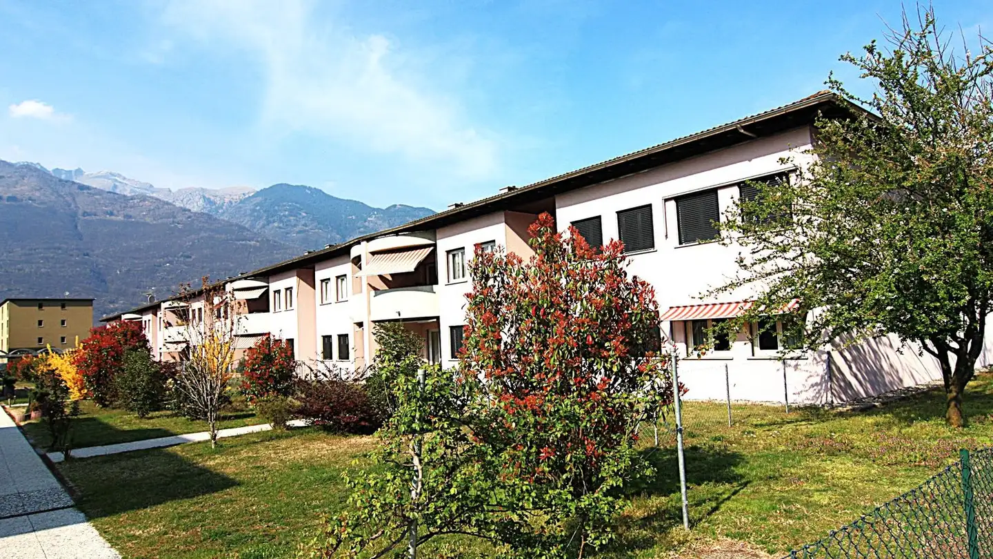 Mehrfamilienhaus kaufen - Via Dei Salici 6, 6592 S. Antonino - Foto 2