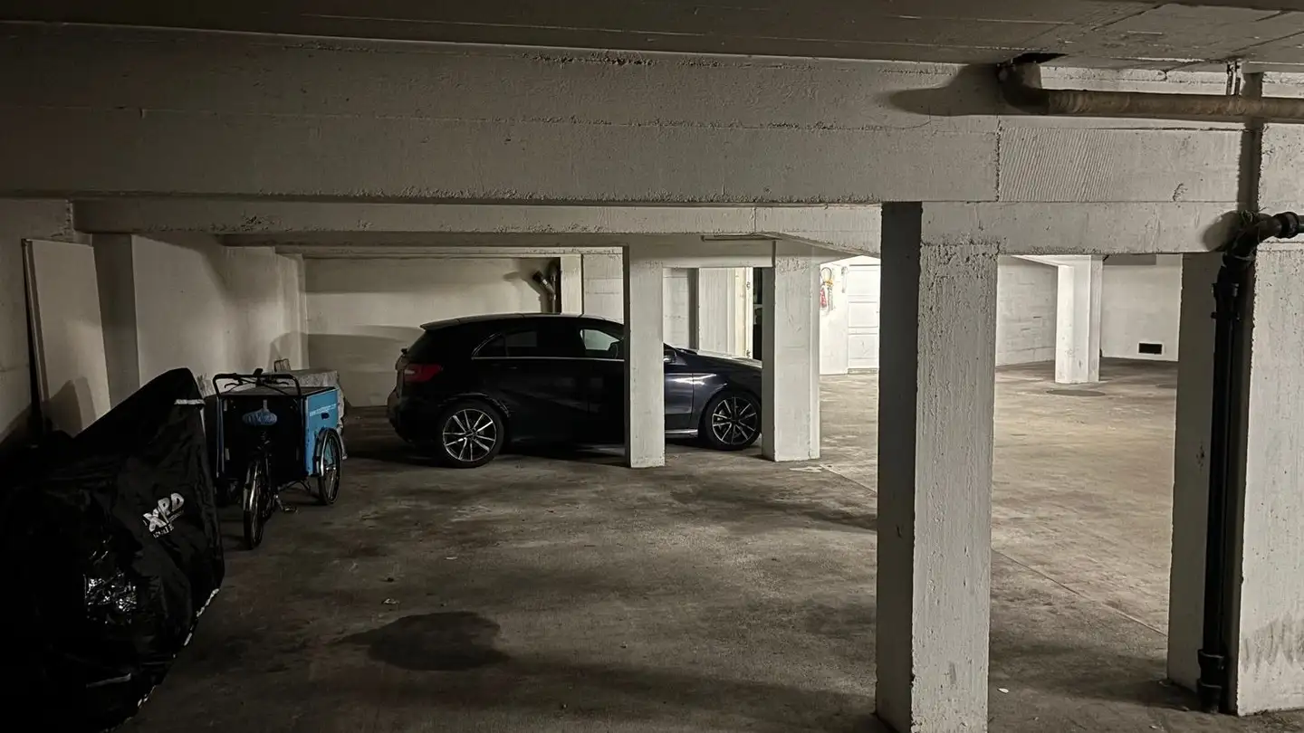 Place de parking souterraine à louer - Rue Abraham- Gevray 6, 1201 Genève - Photo 3