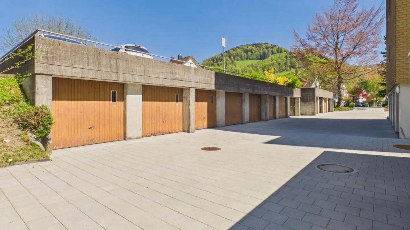 Place de parking extérieure à louer - Müller-Friedberg-Strasse 9, 9630 Wattwil - Photo 2
