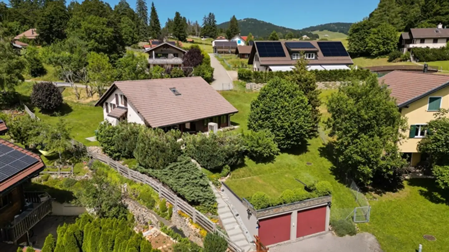 Single house for sale - 1265 La Cure