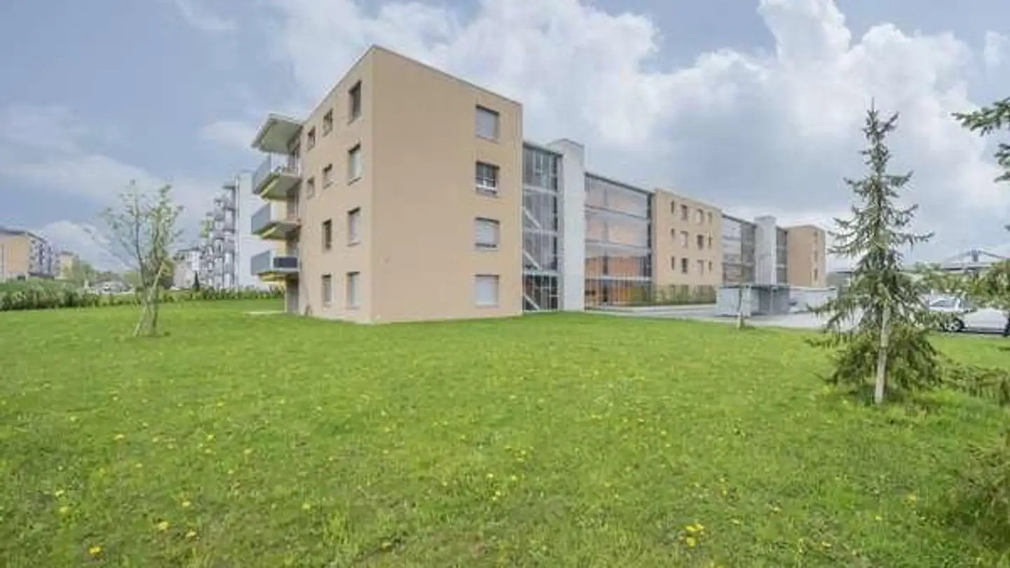 Single garage for rent - Rue De Vuippens 52, 1630 Bulle