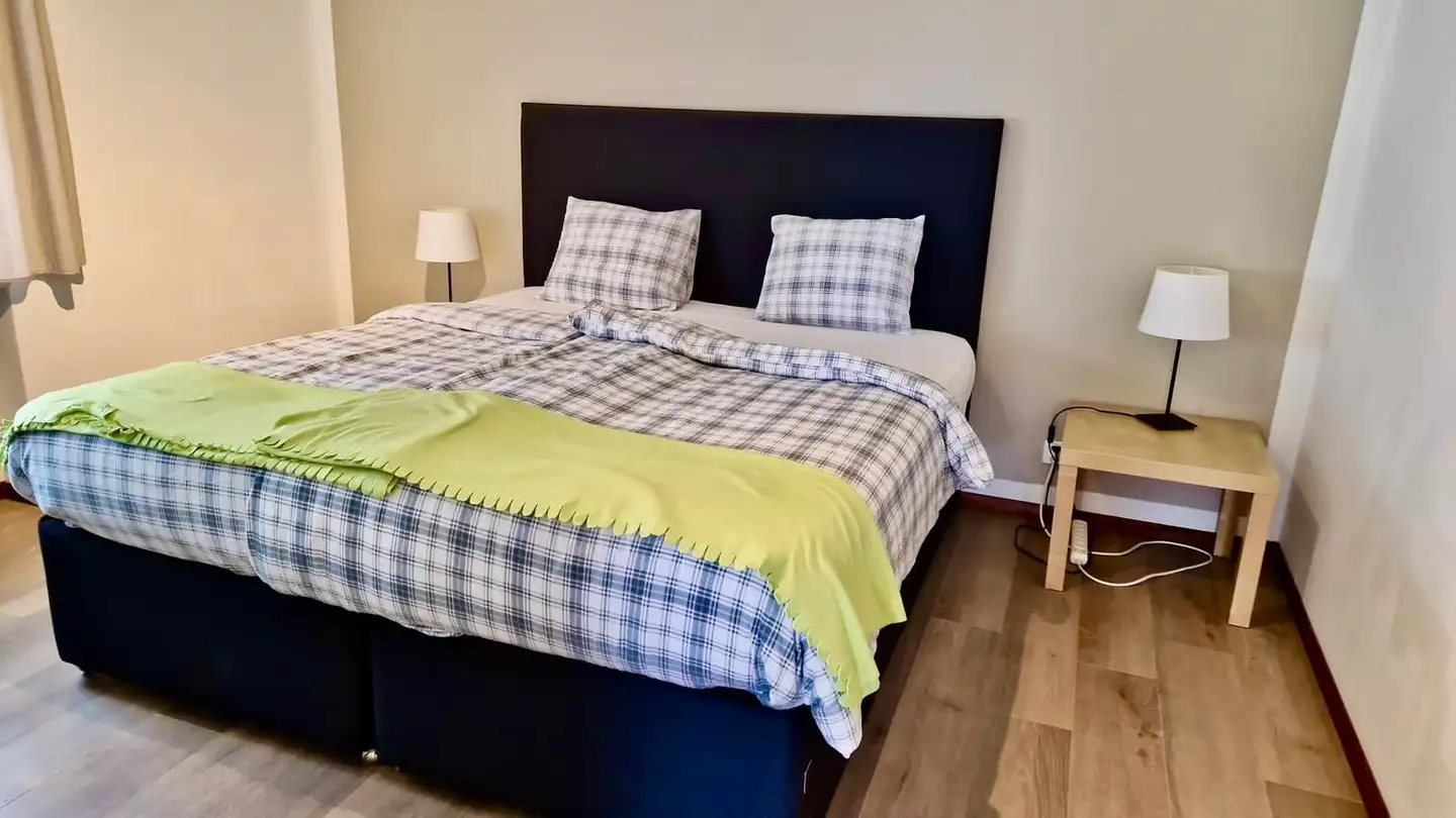 Chambre à louer - Am Oeschbrig 23, 8053 Zürich