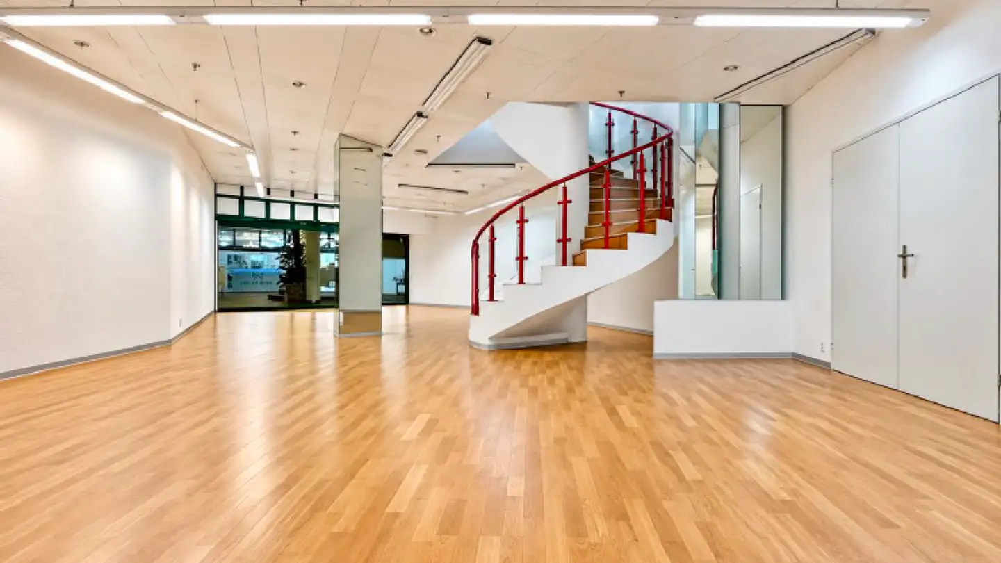 Shop for rent - 4600 Olten