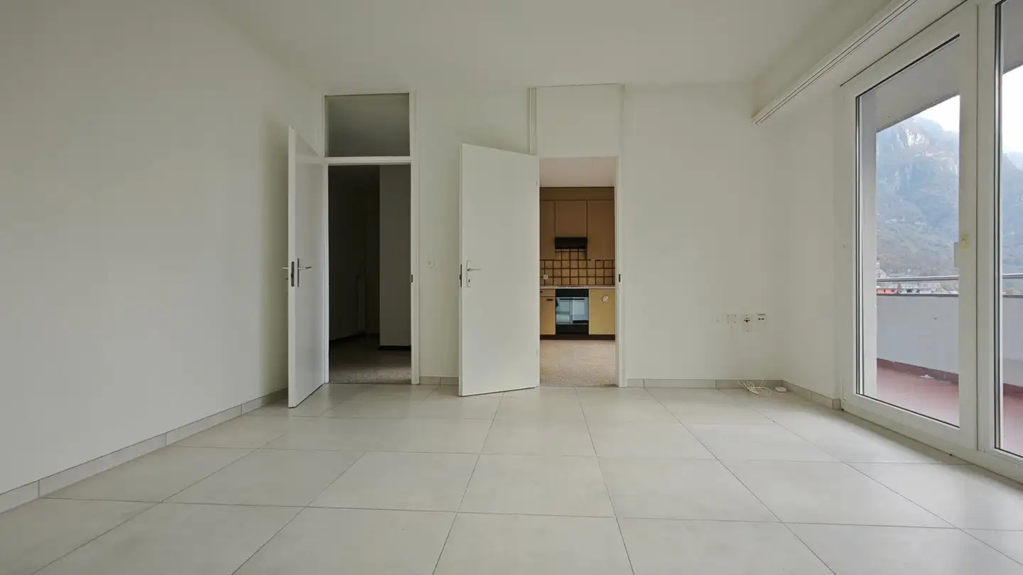 Apartment for rent - Via Al Maglio 8, 6710 Biasca - Photo 3