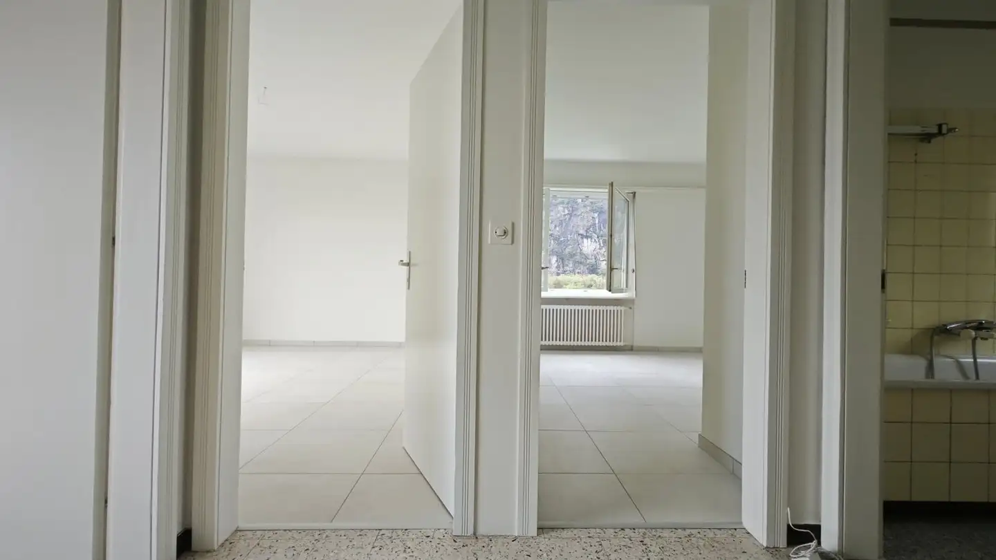 Apartment for rent - Via Al Maglio 8, 6710 Biasca - Photo 4