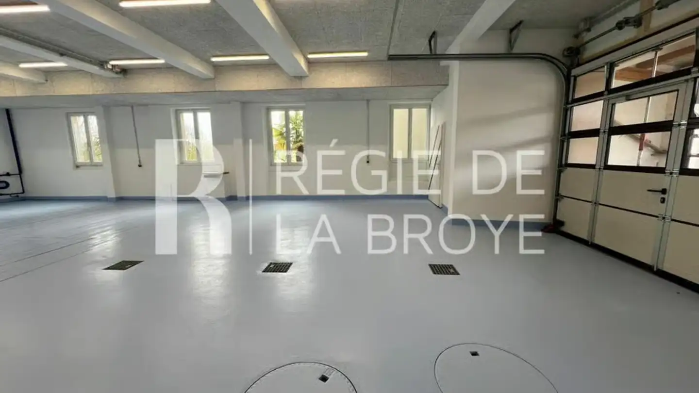 Commercial for rent - Route Des Pèles 12, 1541 Bussy FR
