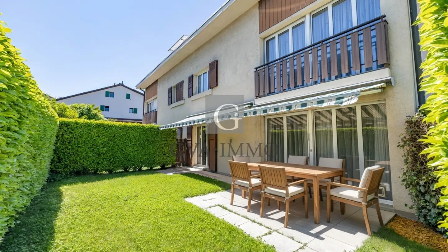 Duplex for sale - 1258 Perly