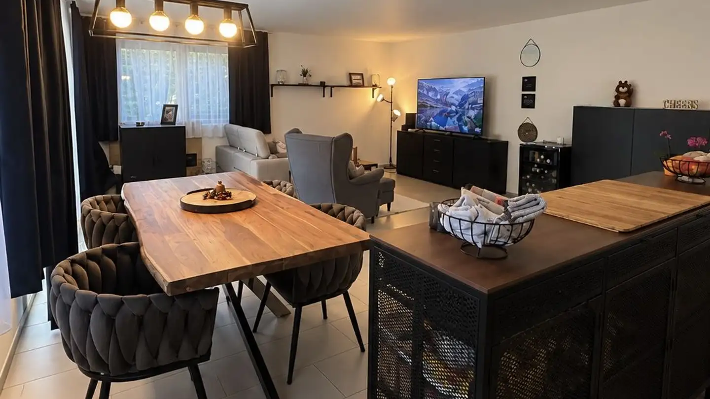 Wohnung mieten - Rösslistrasse 3b, 8646 Wagen