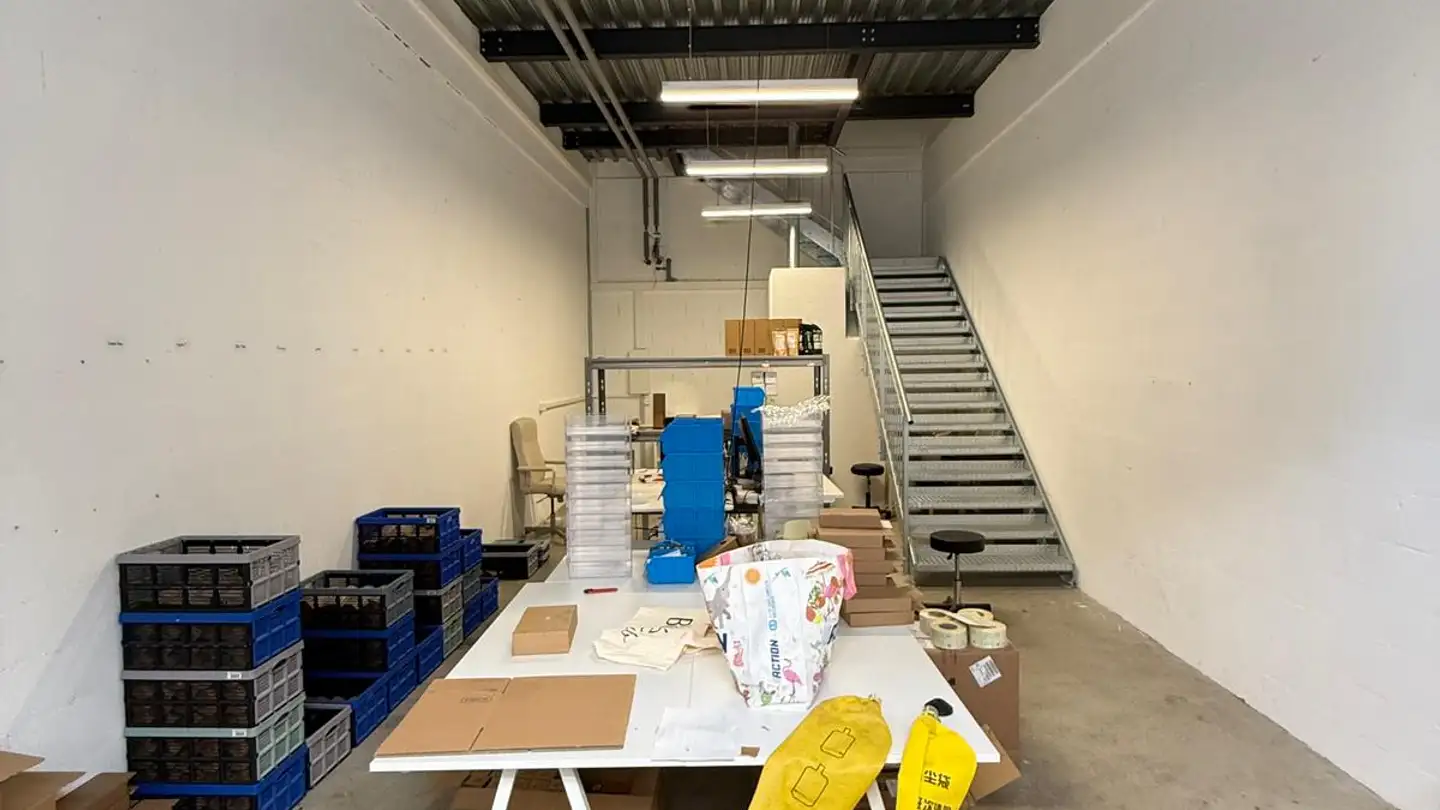 Espace de stockage à louer - Route Des Marais 10a, 2074 Marin-Epagnier